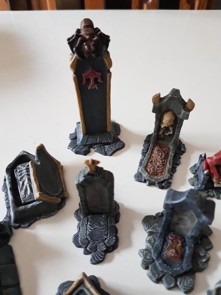 scenery tabletop 28mm, graveyard, Fantasy, D&D, 9 stuks., Hobby en Vrije tijd, Modelbouw | Figuren en Diorama's, Zo goed als nieuw