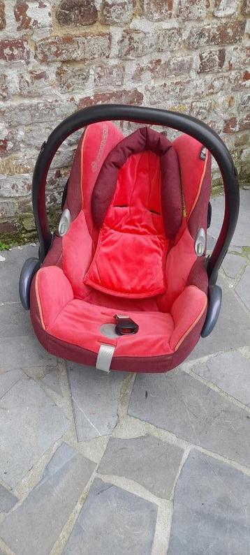 maxi cosi disponible aux enchères