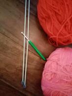 Leren breien en haken , 2x wol + breinaalden nr 4 + haakpen, Hobby & Loisirs créatifs, Tricot & Crochet, Laine ou Fils, Tricot