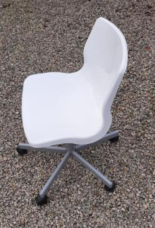 witte bureaustoel met wieltjes, Maison & Meubles, Chaises de bureau, Utilisé, Chaise de bureau, Blanc, Ergonomique, Enlèvement