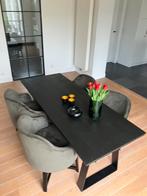 Low dining table met draai kuipzetels van Charell., Ophalen of Verzenden, Zo goed als nieuw