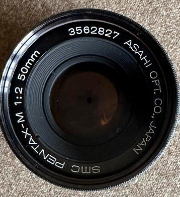 SMC Pentax-M 50mm f/2 (Japan) + Sigma case beschikbaar voor biedingen