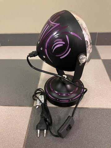 Nog nieuw.. Handgemaakte pin striping op lamp beschikbaar voor biedingen