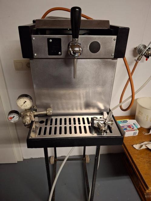 bierpomp (met apparatuur) te koop, Elektronische apparatuur, Thuistapinstallaties, Gebruikt, Overige merken, Ophalen