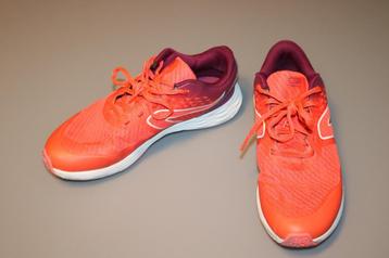rode loopschoenen Kiprun Fast maat 37, Enlèvement ou Envoi, Utilisé, Garçon, Chaussures de sport