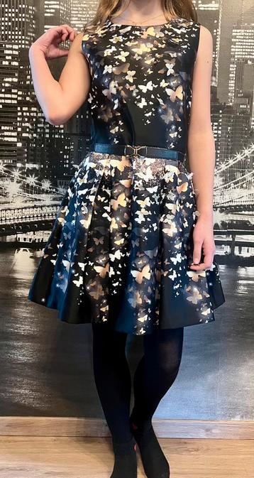 Belle robe Fun & Fun disponible aux enchères