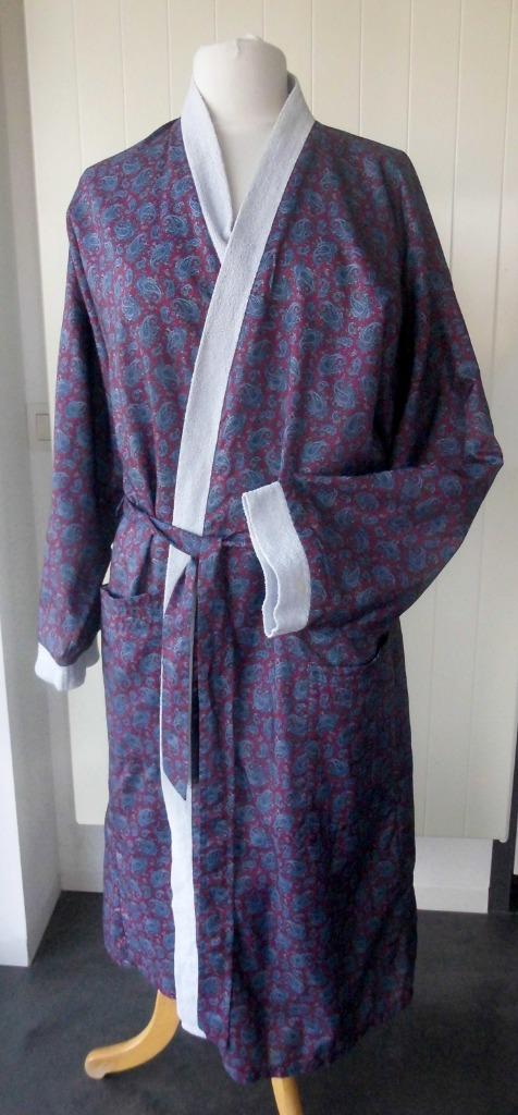 Mooie badjas voor heren, maat: 52, Kleding | Heren, Pyjama's, Zo goed als nieuw, Maat 52/54 (L), Ophalen of Verzenden