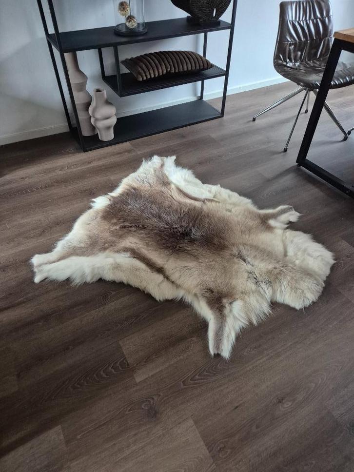 Rendierhuid van buren, Huis en Inrichting, Woonaccessoires | Plaids en Woondekens, Zo goed als nieuw, Ophalen of Verzenden