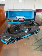 Bugatti Divo 2018 Matgrijs/Lichtblauw 1:18 Bburago, Hobby en Vrije tijd, Ophalen of Verzenden, Zo goed als nieuw, Auto, Burago