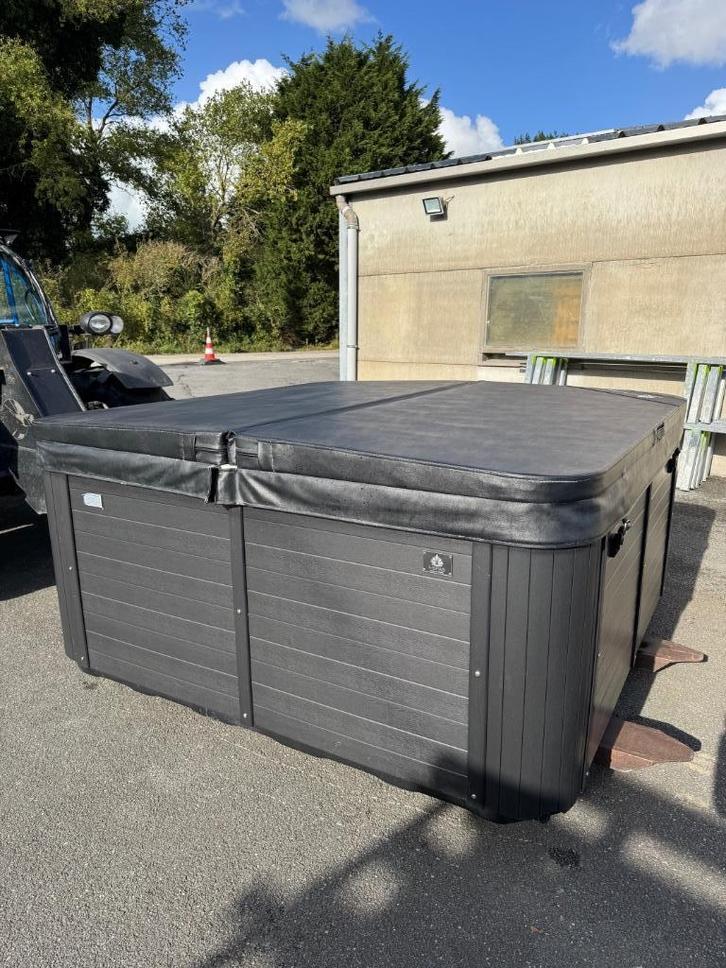 Jacuzzi, Tuin en Terras, Bubbelbaden en Hottubs, Zo goed als nieuw, Vast, Afdekzeil, Filter, Trap, Ophalen