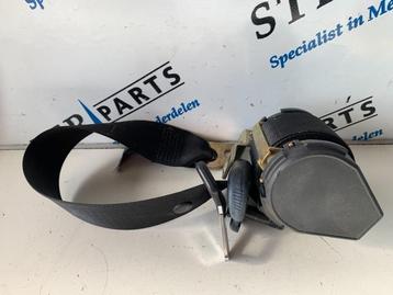 Veiligheidsgordel links-achter van een Mercedes C-Klasse beschikbaar voor biedingen