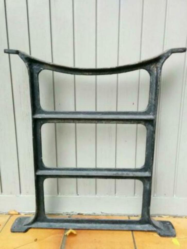 Loft 2 Supports / Paire pour Création Mobilier Ind Boomtafel, Maison & Meubles, Armoires | Bibliothèques, Utilisé, Métal, Enlèvement