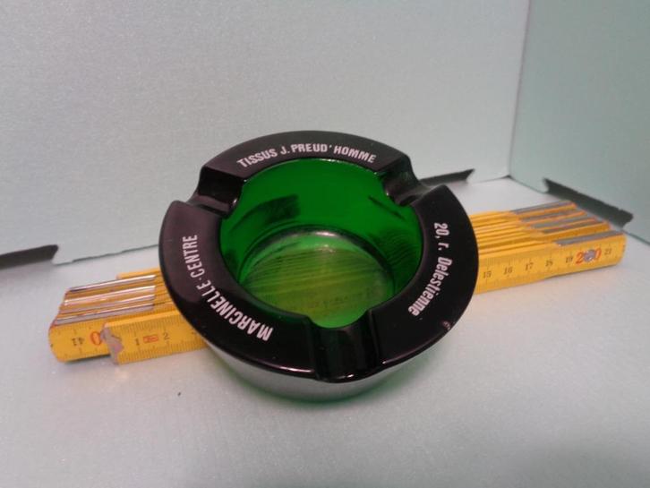 Oude dikke groene glazen asbak J PREUD'HOMME MARCINELLE, Verzamelen, Rookartikelen, Aanstekers en Luciferdoosjes, Zo goed als nieuw