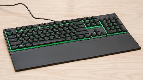 Razer Ornata V3 X  Keyboard, Computers en Software, Toetsenborden, Gebruikt, Qwerty, Bedraad, Ergonomisch, Gaming toetsenbord