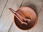 Vintage houten saladekom met saladebestek in teak, Antiek en Kunst, Antiek | Schalen, Ophalen of Verzenden