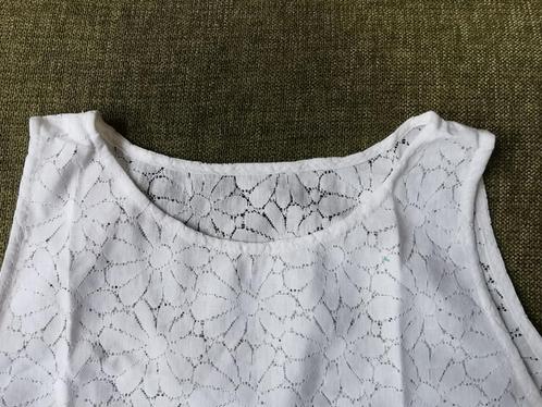 Wit topje in katoen met bloemmotief, maat S., Kleding | Dames, Blouses en Tunieken, Zo goed als nieuw, Maat 36 (S), Wit, Ophalen of Verzenden