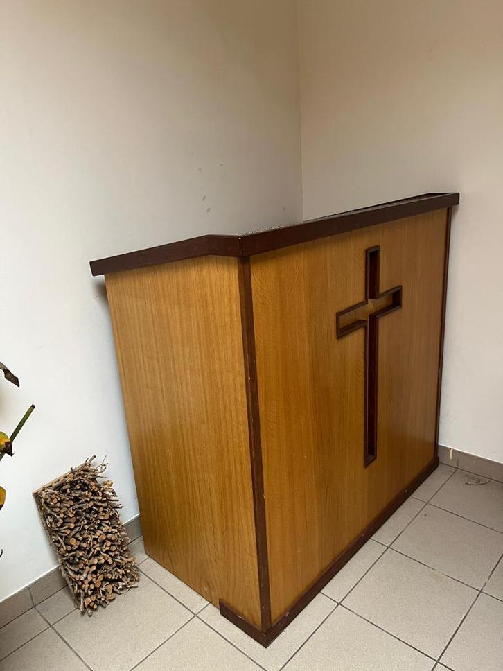 Prachtige, artisanaal gemaakte preekstoel, Huis en Inrichting, Kasten | Overige, Ophalen