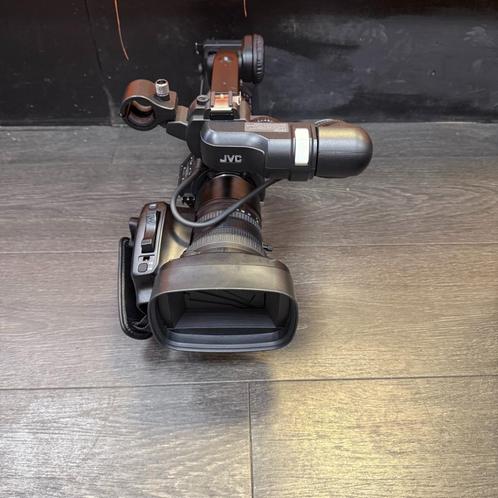 JVC GY-HM850E | Full HD | shoulder-mount ENG/studio camcorde, Audio, Tv en Foto, Videocamera's Digitaal, Zo goed als nieuw, Camera