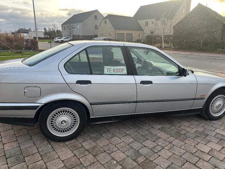 BMW 316 E36 oldtimer 1996, Autos, BMW, Particulier, Série 3, Verrouillage central, Essence, Boîte manuelle, Argent ou Gris, Gris