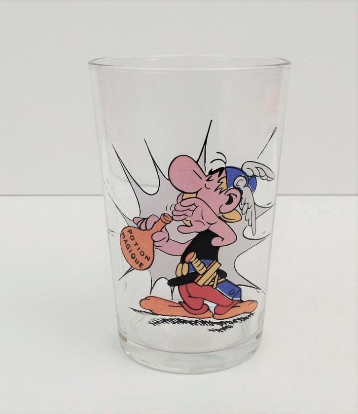 Vintage glas stripfiguur Asterix 1968, Verzamelen, Stripfiguren, Zo goed als nieuw, Gebruiksvoorwerp, Asterix en Obelix, Ophalen of Verzenden