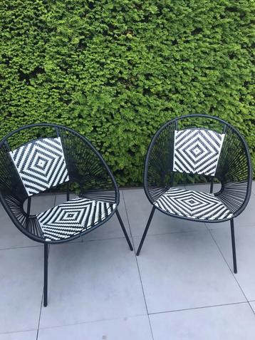 Rattan lounge tuinstoelen beschikbaar voor biedingen
