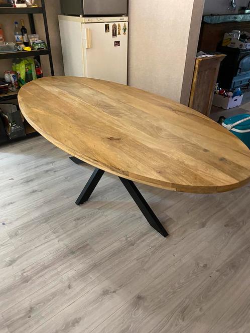 Eettafel massiefhout 220cmx100cm perfecte staat!, Maison & Meubles, Tables | Tables à manger, Enlèvement