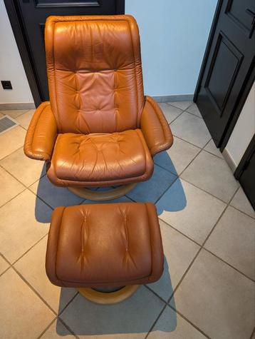 Stressless relaxzetel  met voetenbankje  beschikbaar voor biedingen