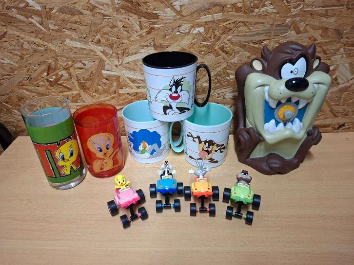 loony tunes items, Collections, Jouets miniatures, Utilisé, Enlèvement