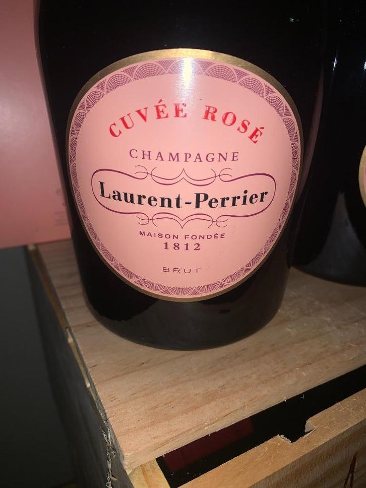 Laurent perrier rosé exceptionnel 3 bouteilles bte cadeau, Collections, Vins, Neuf, Rosé, France, Pleine, Enlèvement