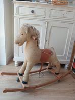 Oud schommelpaard, Enlèvement, Utilisé