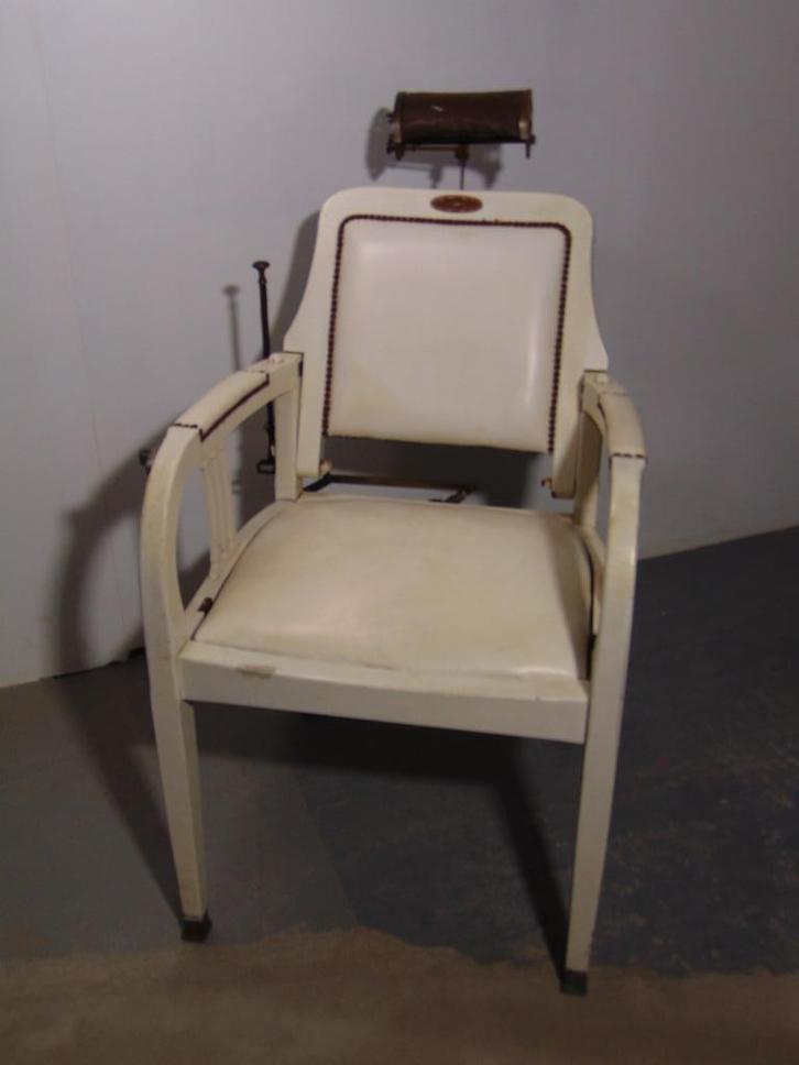 Antieke kapper / barbers stoel, Verzamelen, Retro, Overige typen, Ophalen