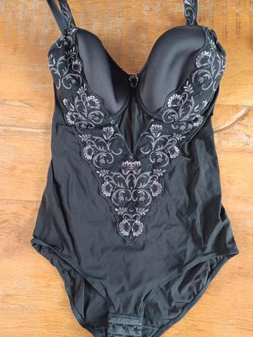 Body Conturelle (Felina) 80E beschikbaar voor biedingen