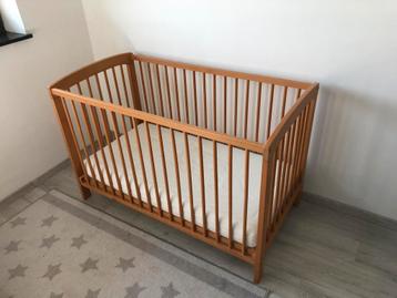 Babybedje in prima staat beschikbaar voor biedingen