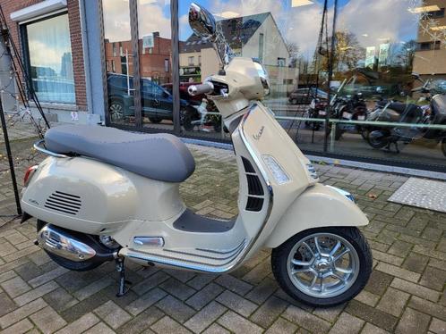 Vespa GTS 310 hpE, Motoren, Motoren | Piaggio, Bedrijf, Scooter, 12 t/m 35 kW, 1 cilinder, Minimaal motorrijbewijs A2, ABS, LED Verlichting