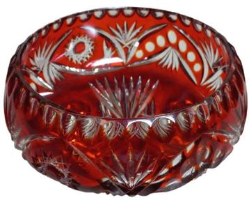 Bohemia rode geslepen bonbonière beschikbaar voor biedingen