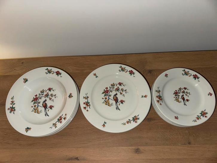 Pyroblan vintage bordenservice, Antiek en Kunst, Antiek | Servies los, Ophalen