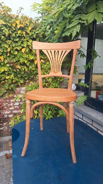 Vintage Thonet stijl stoel. disponible aux enchères