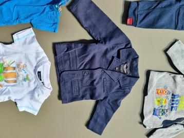 babykleding 68cardigan, gillet, pull, trui met knopen Aston  beschikbaar voor biedingen