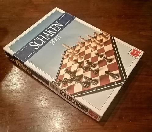 Houten schaakstukken kartonnen doos met bord compleet JUMBO, Hobby en Vrije tijd, Gezelschapsspellen | Bordspellen, Zo goed als nieuw
