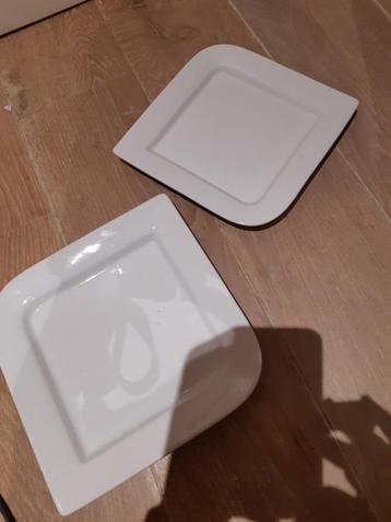 Lot : 3 assiettes - porcelaine beschikbaar voor biedingen