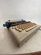 Machine à écrire vintage OLIVETTI, Enlèvement ou Envoi