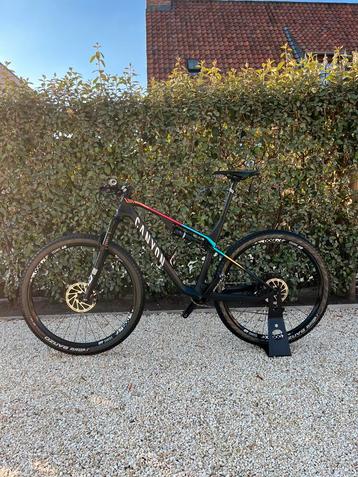 Canyon Lux VDP Edition – Topstaat, maat L beschikbaar voor biedingen