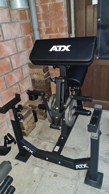 Atx biceps curl , triceps bar , ergonomische grepen disponible aux enchères