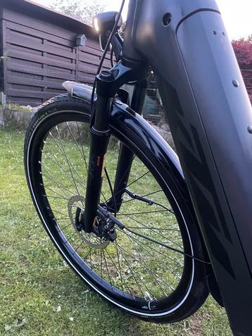 Electric fiets merk KTM met fiets kar merk thule in Perfect beschikbaar voor biedingen