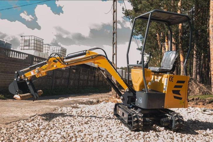 Minigraver Kingway zwenkarm 3 gratis bakken, duim + levering, Zakelijke goederen, Machines en Bouw | Kranen en Graafmachines, Graafmachine