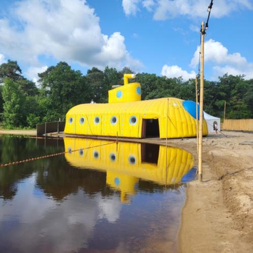 Gele opblaasbare duikboot | omzet 2024 €25.932,00, Tuin en Terras, Partytenten, Gebruikt, Overige typen, 2 meter of meer, 8 meter of meer