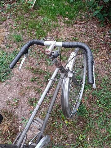 vintage racefiets beschikbaar voor biedingen