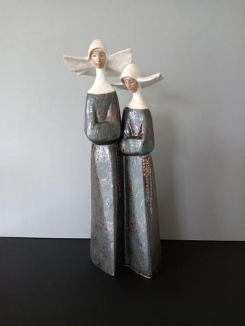 Lladro beeldje - nonnen beschikbaar voor biedingen