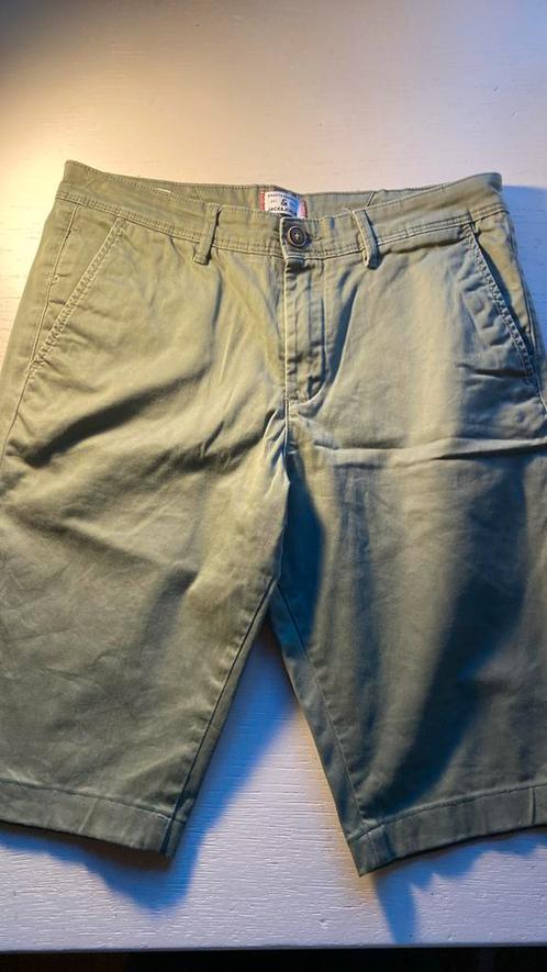 short jongens/heren maat 31/32, Kleding | Heren, Broeken en Pantalons, Zo goed als nieuw, Overige maten, Groen, Ophalen of Verzenden