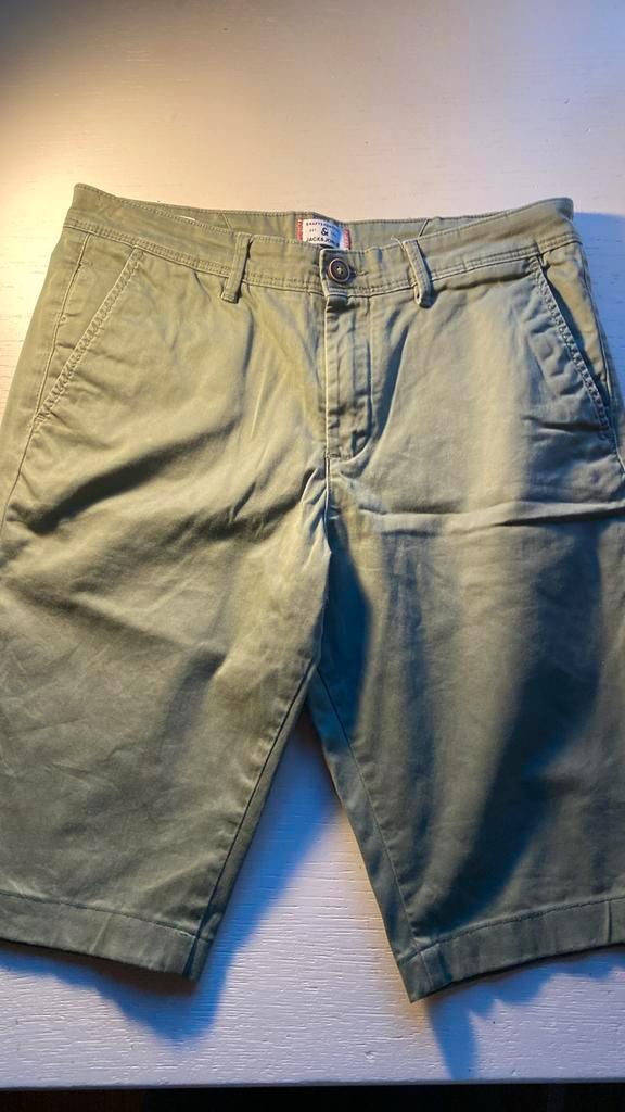 short jongens/heren maat 31/32, Kleding | Heren, Broeken en Pantalons, Zo goed als nieuw, Overige maten, Groen, Ophalen of Verzenden